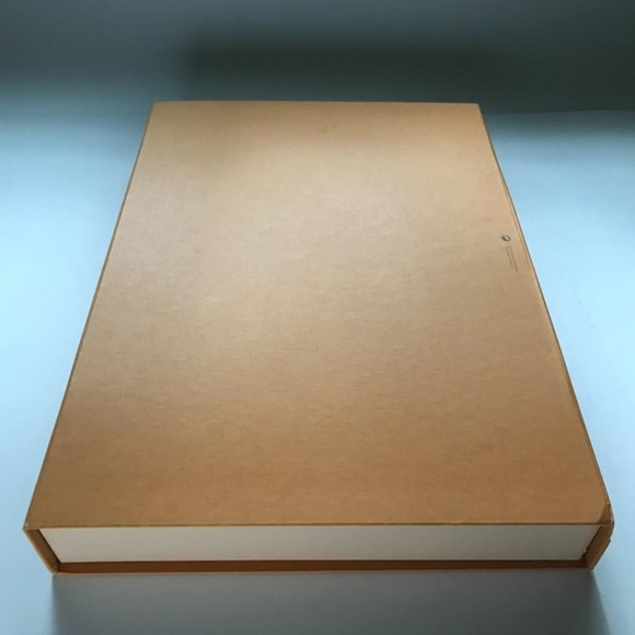 Large Louis Vuitton Gift Box and Ribbon - Picture 4 of 7